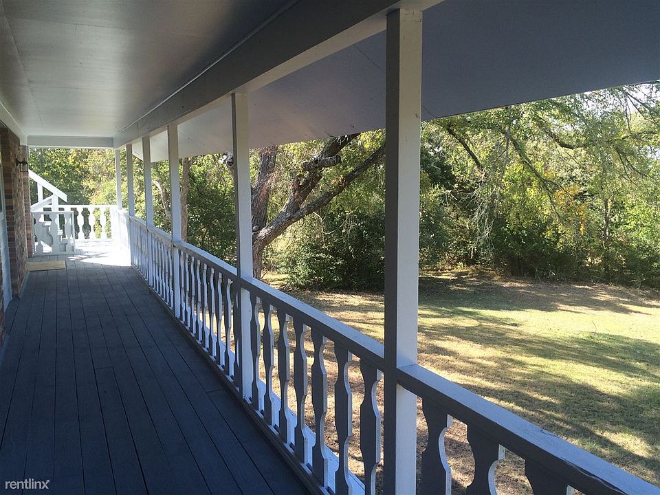 Oversized Balcony Unit B