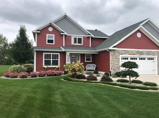 8312 Summer Ridge Ct, Freeland, MI 48623