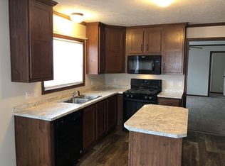 17193 Northall St, Macomb, MI 48044