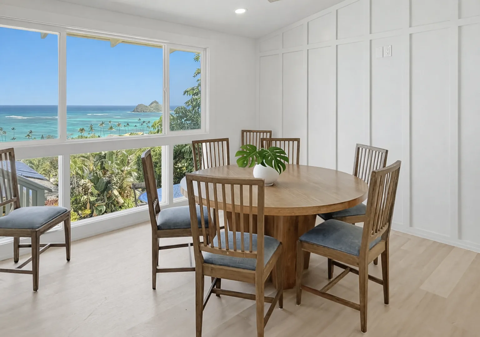 Kai Nalu w/ Ocean View & Lanai — Photo 4