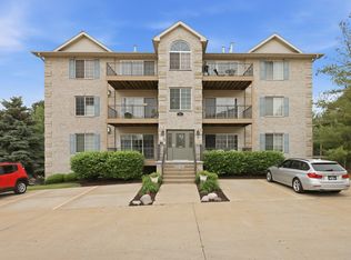 3040 Holiday Ct #5, Bettendorf, IA 52722