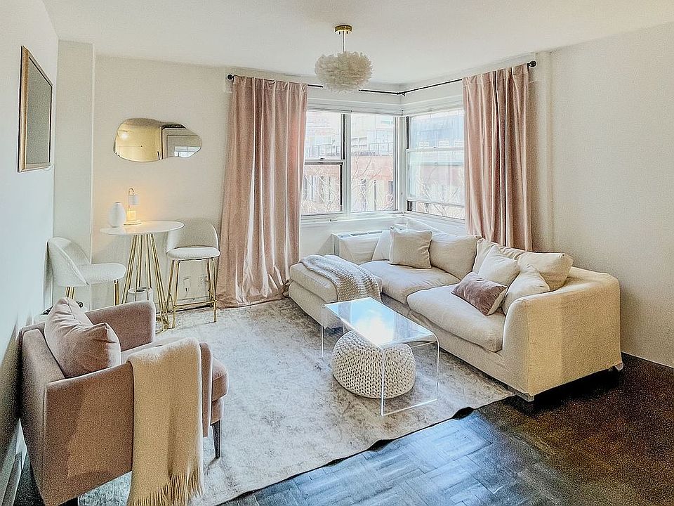 1st image of 14 Horatio St APT 9A