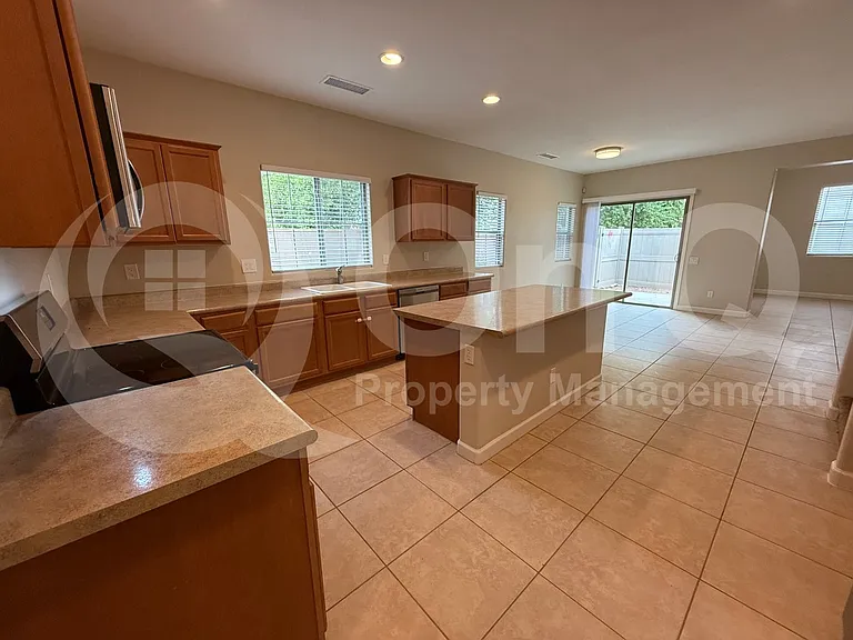 8440 W Lewis Ave — Photo 8