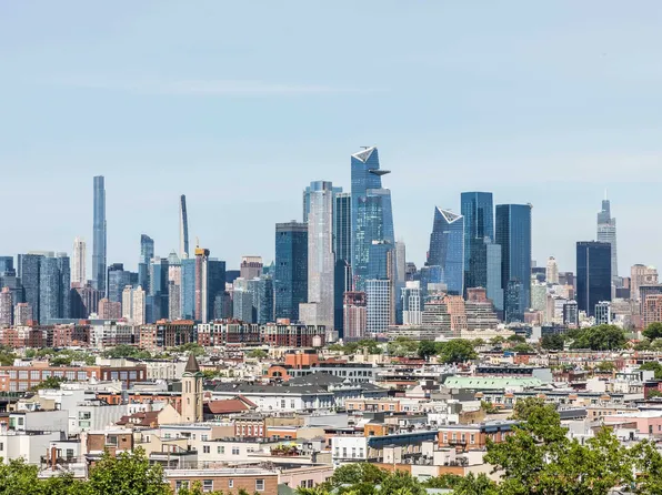 134 New York Avenue image 27 of 31