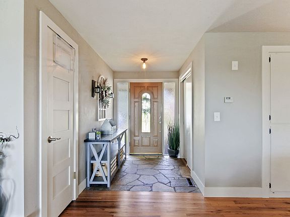 4th image of 5711 N Drumheller St
