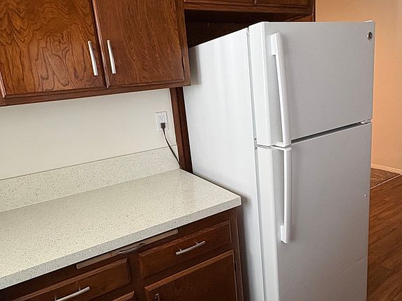 5th image of 4580 Glacier Ave APT 19