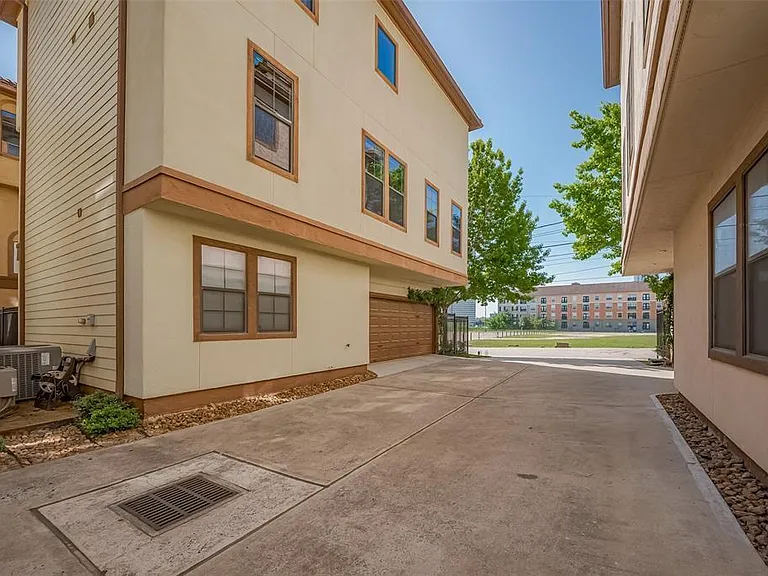 3940 Feagan St — Photo 4