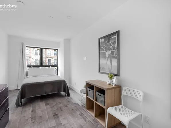 2113 Fifth Avenue image 4 of 9