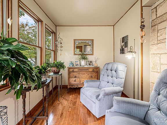 5th image of 2020 W Ridge St