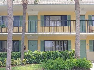 1714 Meadows Cir W, Boynton Beach, FL 33436