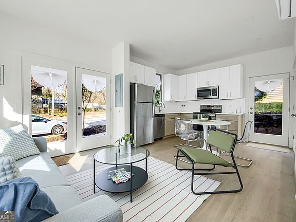 5th image of 1070 Dill Ave #105