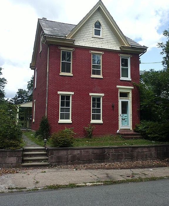 1st image of 845 N Charlotte St