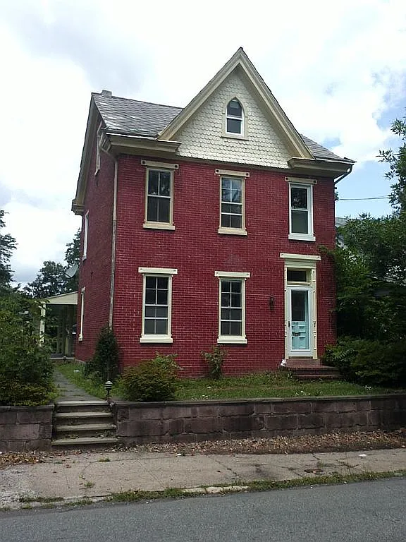 845 N Charlotte St photo 1