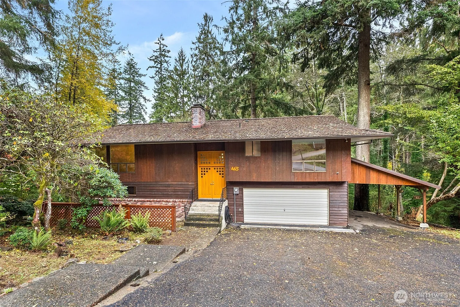 465 Upper Grand Avenue photo 1