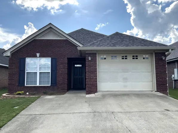 109 Turtle Dr, Elmore, AL 36025