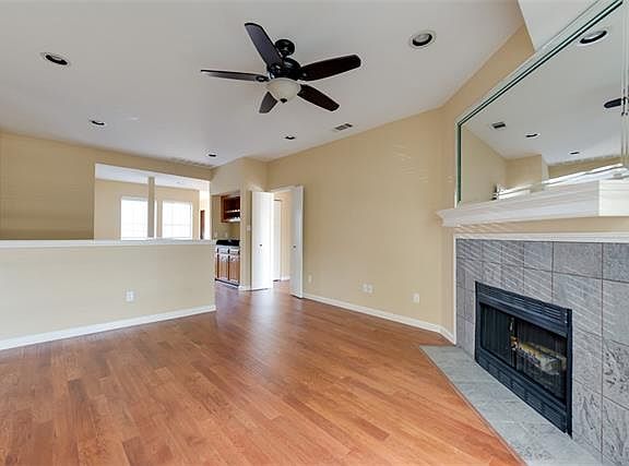 2nd image of 5100 Verde Valley Ln APT 246