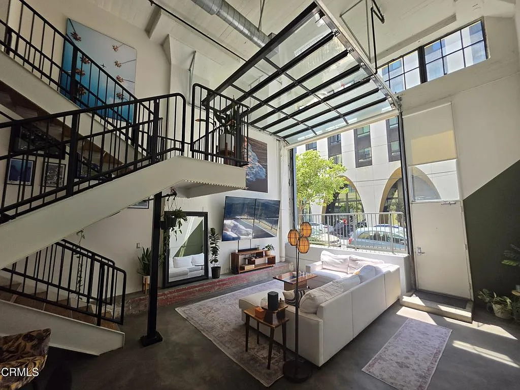 2 bed, 1.5 bath, 1440 sqft, $3,850 — Photo 1