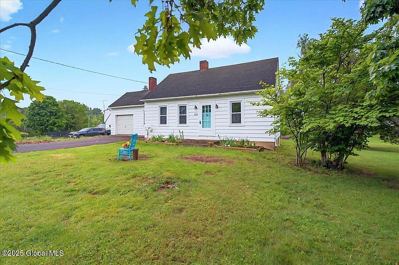 3rd image of 115 E 4th Avenue