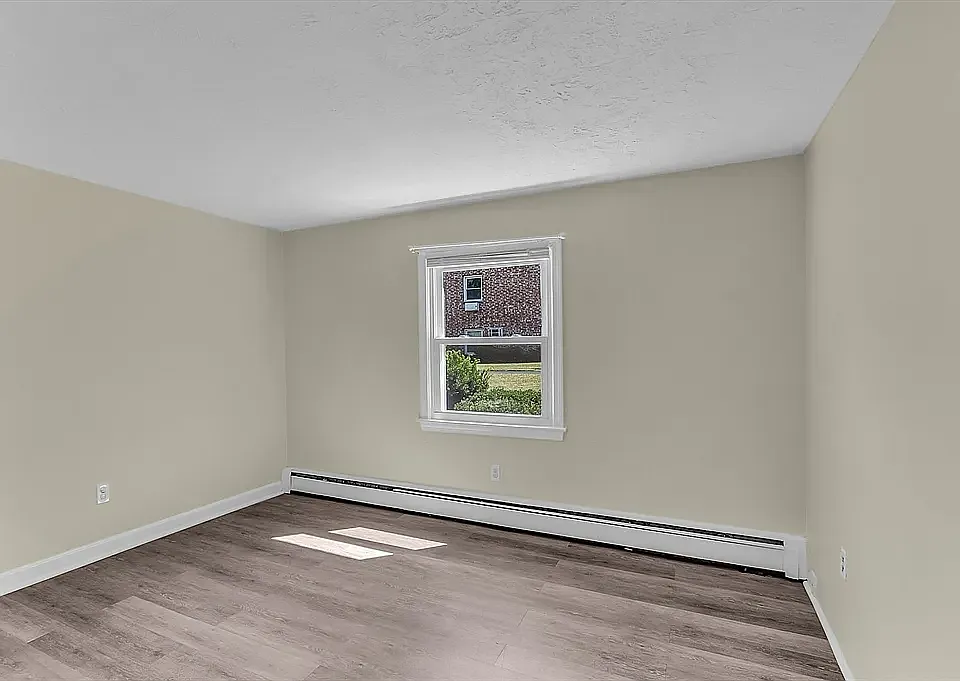 138 Tyngsboro Rd #4