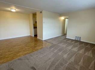 1532 Hobson Dr #15, Rantoul, IL 61866