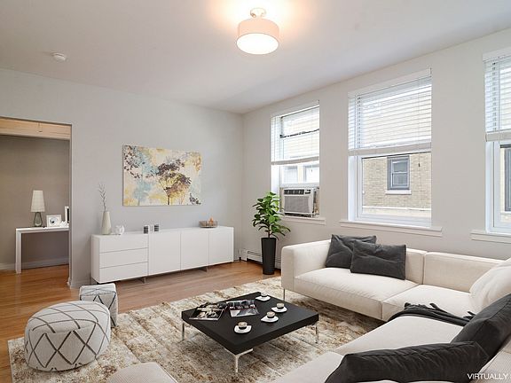 3rd image of 626 W Waveland Ave APT 4C