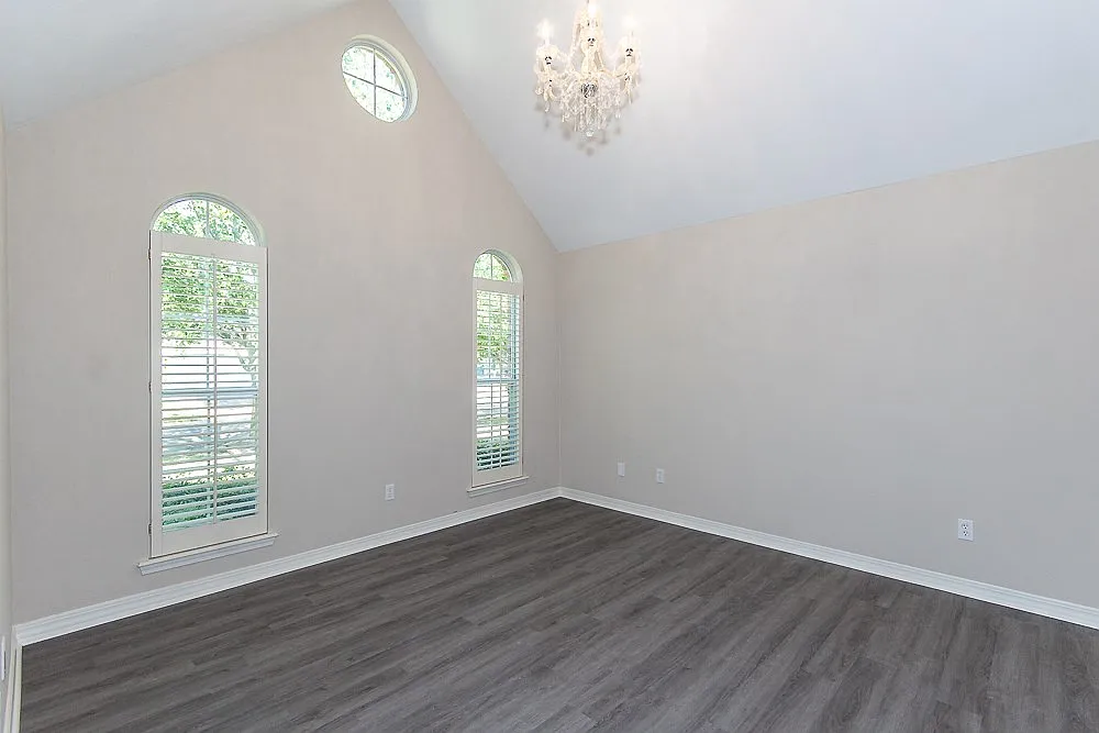 3 bed, 2.0 bath, 1500 sqft, $2,350 — Photo 2