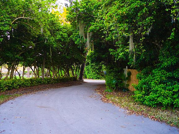 2nd image of 35 Garden Dr