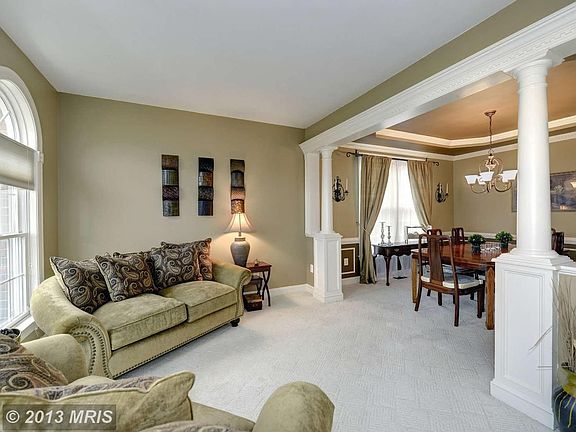 5th image of 912 Saint Michael Dr