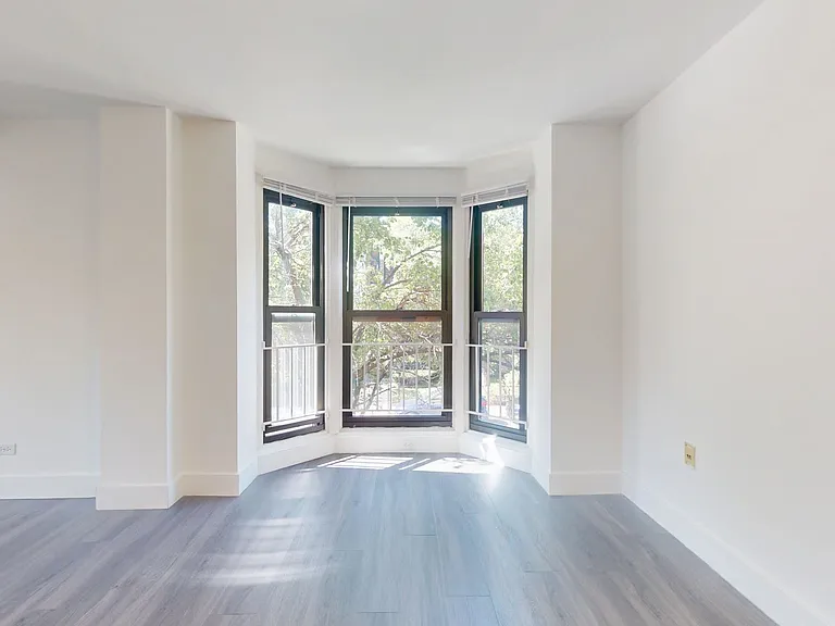 Dining/Living room
