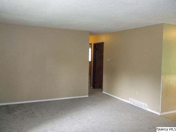Home for Sale in Quincy, IL $95,000