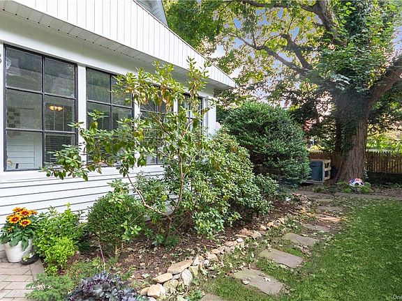 4th image of 73 Sarles Ln