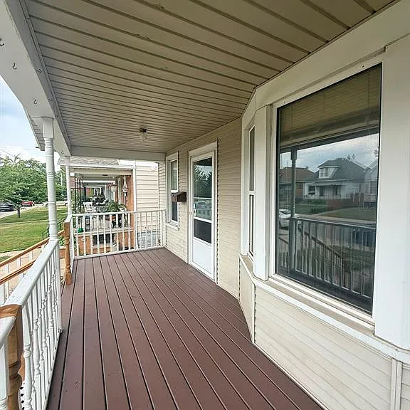 1058 Moy Ave — Photo 2