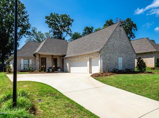 110 Shore View Dr, Madison, MS 39110