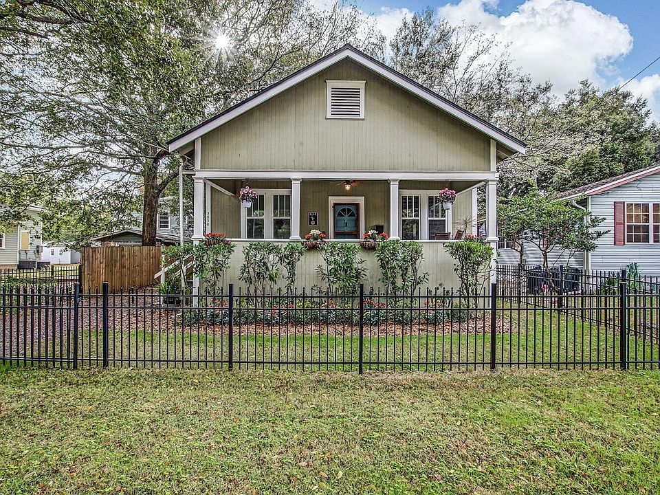 1st image of 3858 Boone Park Ave