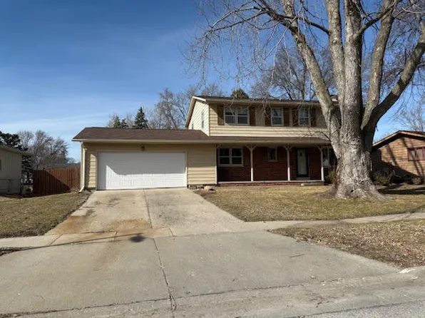 2625 Cleveland Dr, Ames, IA 50010