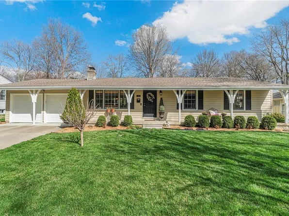 8705 Belleview Ave, Kansas City, MO 64114