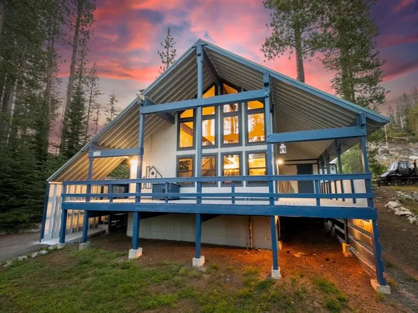 50432 Conifer Dr, Soda Springs, CA 95728