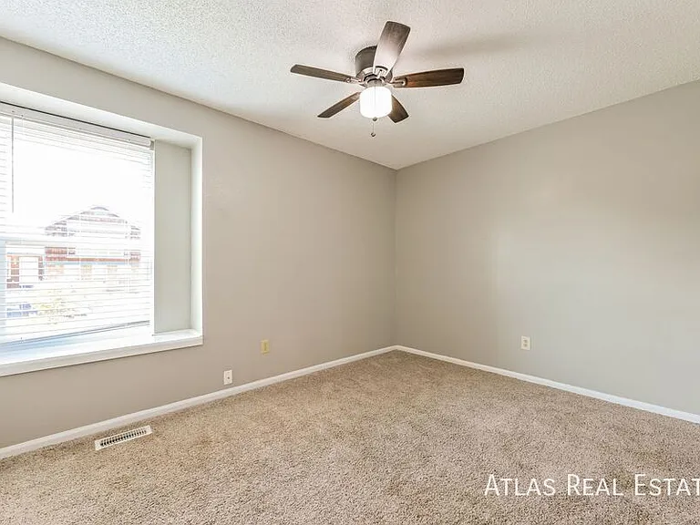 8484 Wheatgrass Cir — Photo 10
