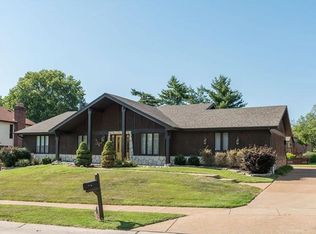 10423 Vintage Ct, Saint Louis, MO