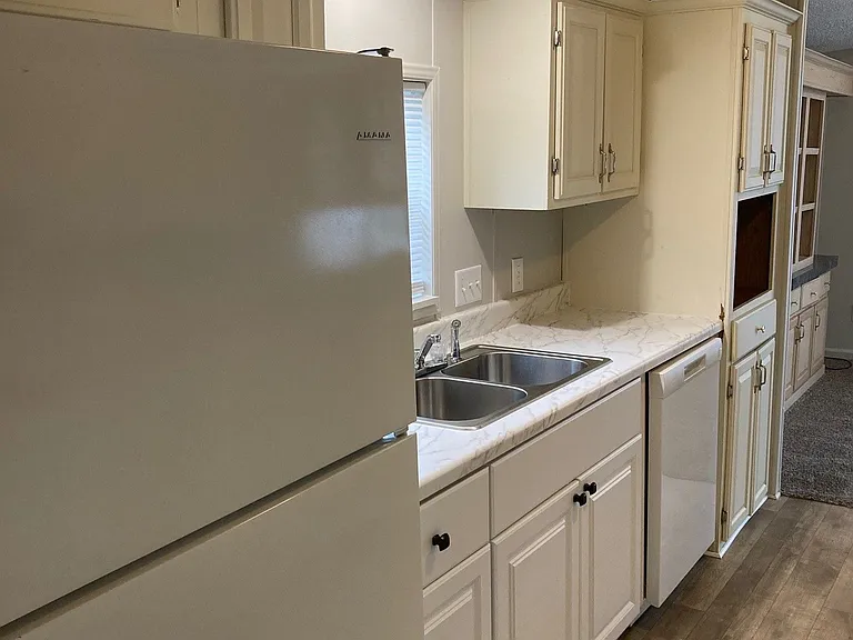 Westbridge Manor — Photo 81