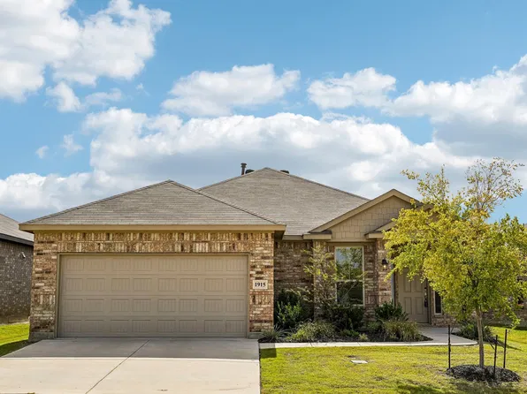 1915 Seminole Dr, Cleburne, TX 76033
