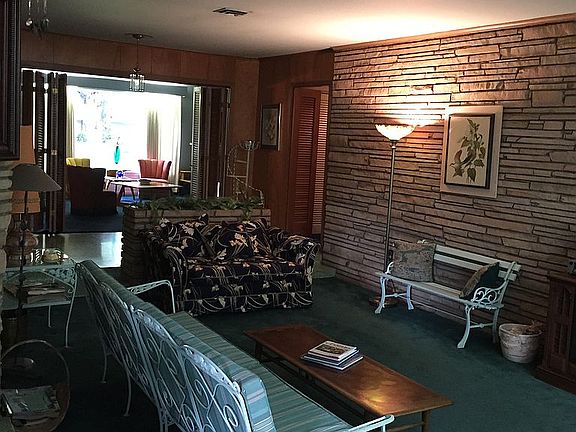 4th image of 319 Beverly Dr