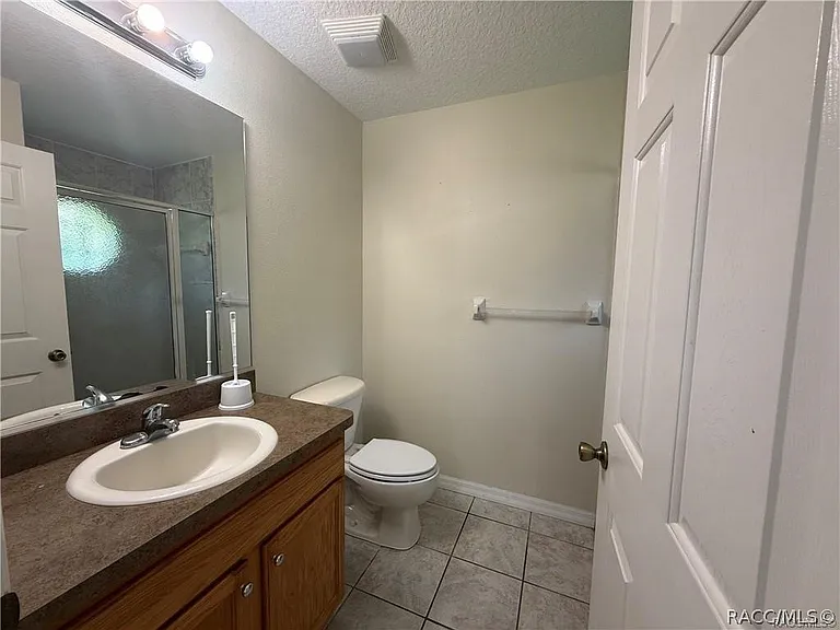 3057 E Catherine Ln — Photo 13