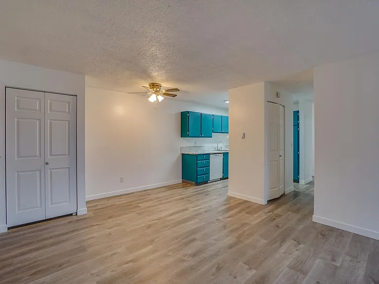 4875 SW Lombard Ave — Photo 21