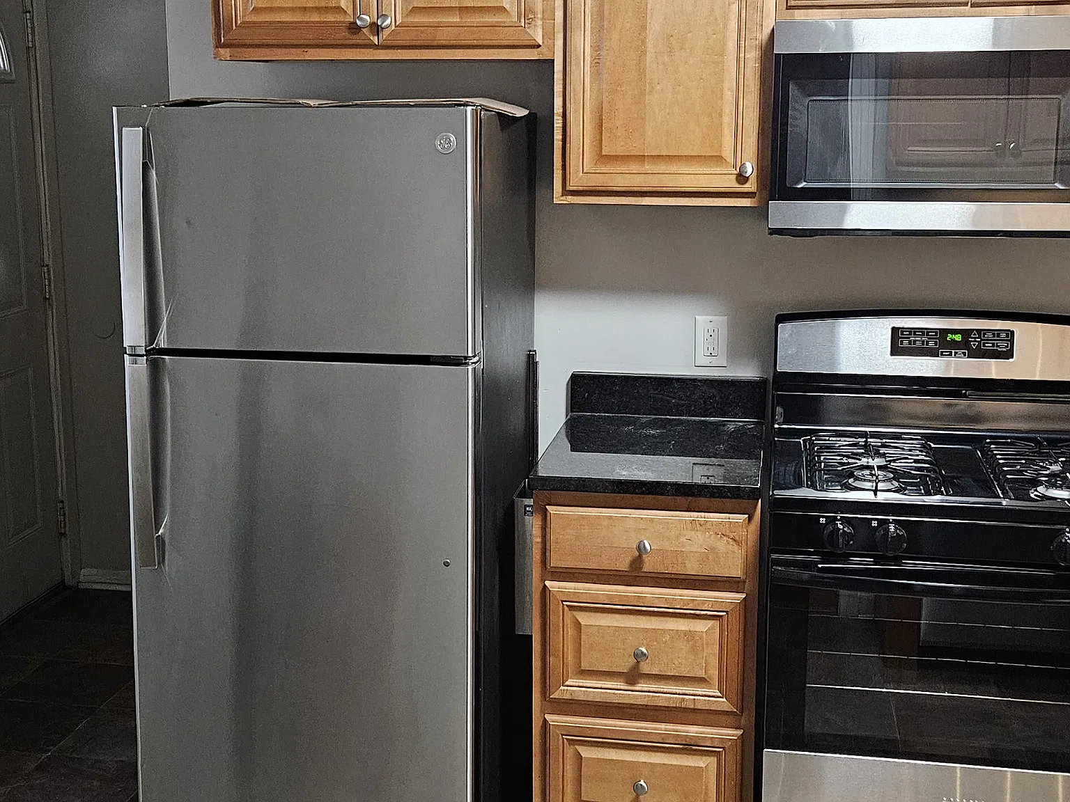 2 bed, 1200 sqft, $1,800 — Photo 2