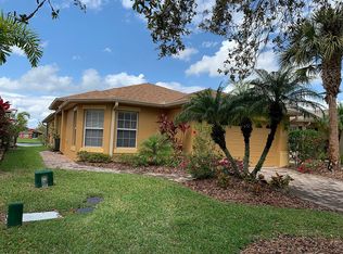 573 Grand Canal Dr, Poinciana, FL 34759
