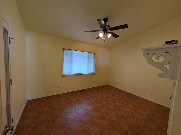 224 Capitan Cir — Photo 11
