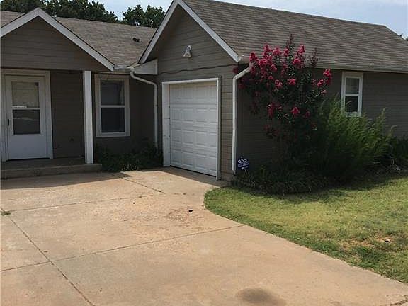 5th image of 8820 NE 45th St