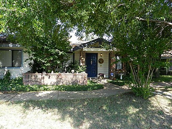 2nd image of 5917 Royalcrest Dr