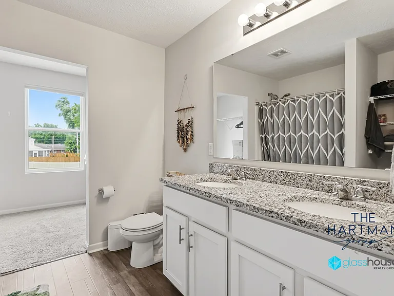 1018 Louise Dr — Photo 26